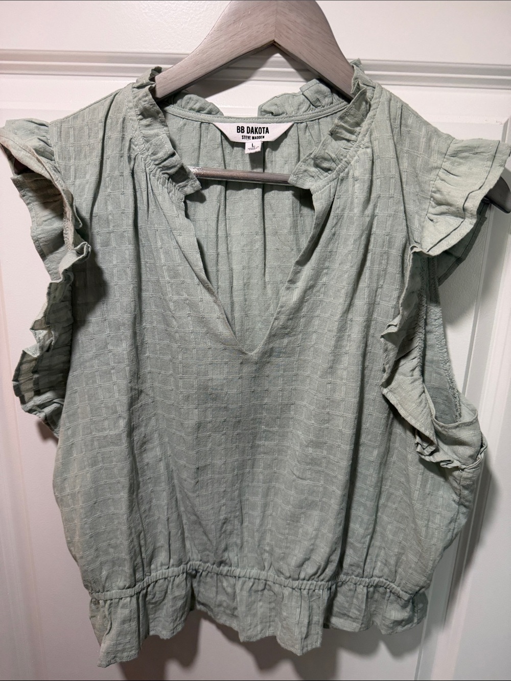 BB DAKOTA Sage Green Ruffle Sleeve Camisole